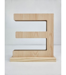 Letra E con peana decorativa en madera personalizable
