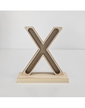 Letra X con peana decorativa en madera personalizable