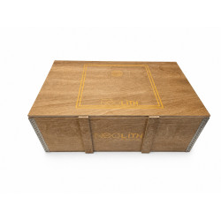 Caja de madera reforzada con tapa